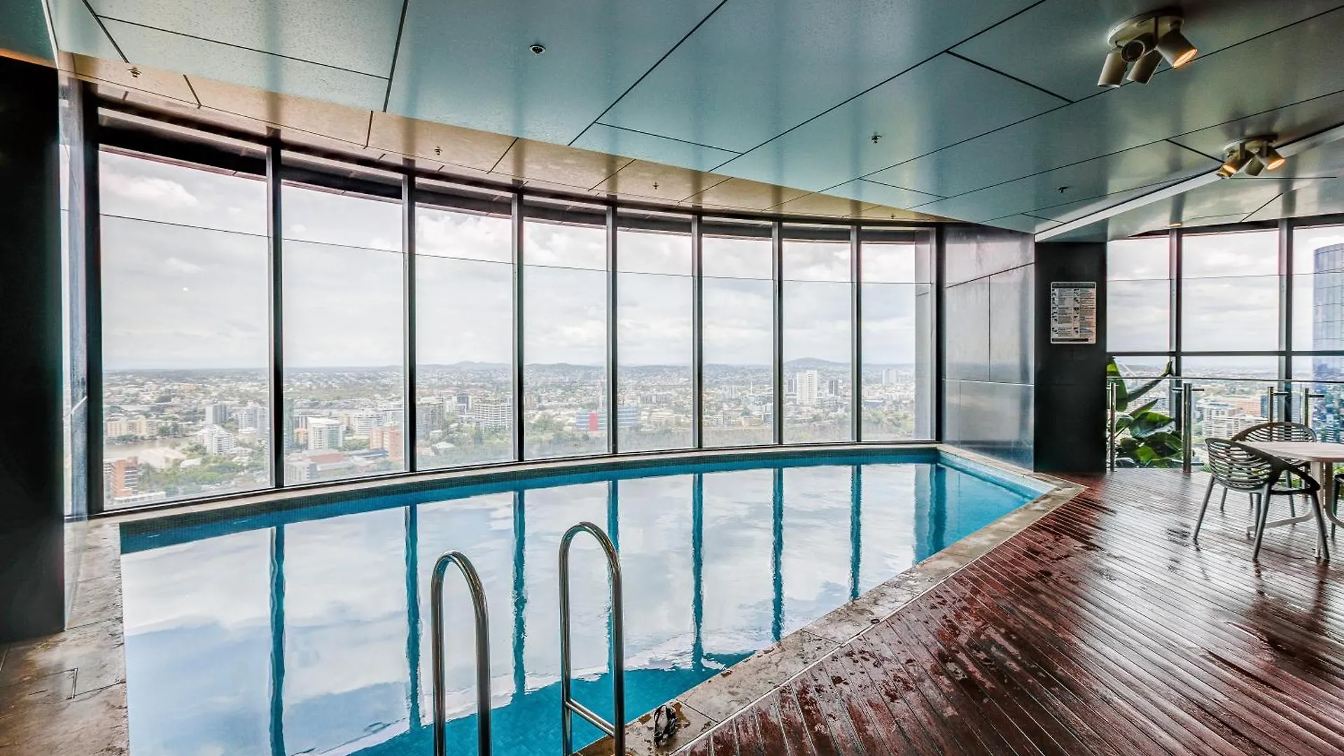 Lux Living In Heart Of Brisbane Apartman Ausztrália